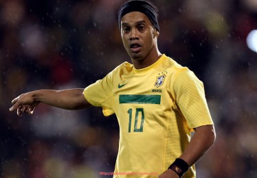 看球通-回顾2005赛季中超联赛完整赛程与关键比赛